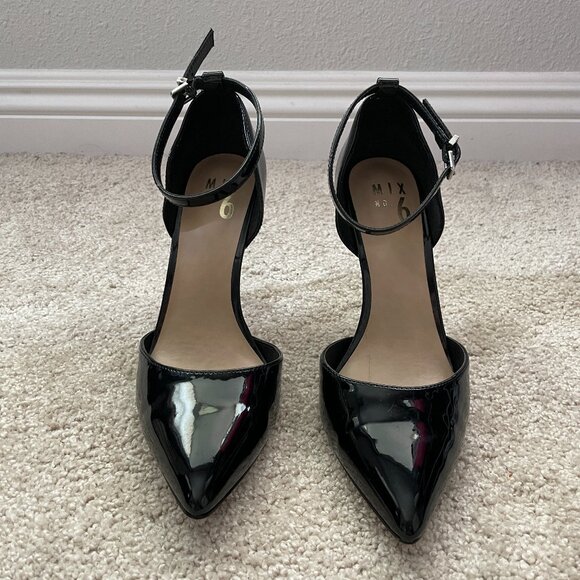 Shiny black heels - Picture 1 of 6